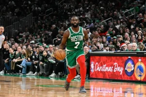 Jaylen Brown Leads Celtics’ Resilience as Derrick White Steps Up Amid Tatum’s Injury Absence