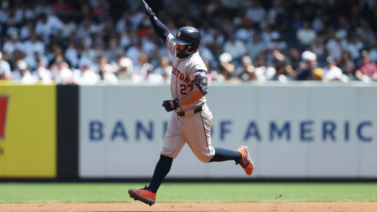 Jose Altuve elite MLB milestone