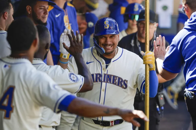 Josh Naylor Mariners contract extension