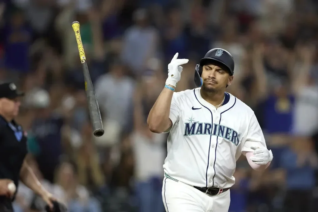 Josh Naylor Mariners game exit