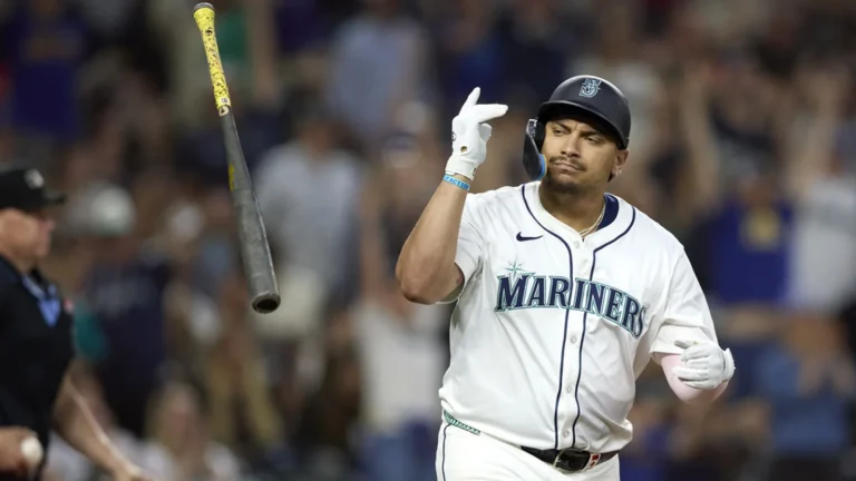 Josh Naylor Mariners homer victory