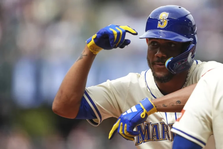 Julio Rodríguez 20-20 seasons