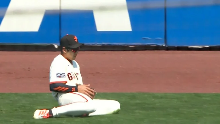 Jung Hoo Lee circus catch