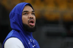 Karl-Anthony Towns Reflects on First Meeting with Knicks’ New Coach Mike Brown and Championship Dreams