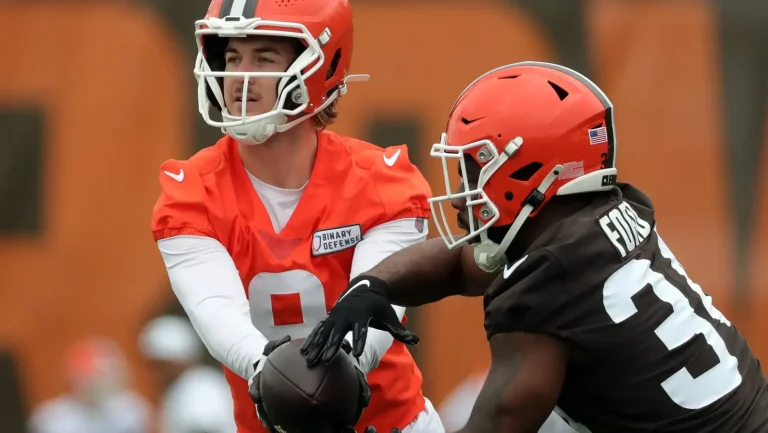 Kenny Pickett Browns Backup Quarterback