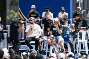 Klay Thompson Warriors Reunion: Star Teammates Reunite on San Francisco Bay in Unexpected Bond