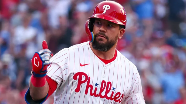 Kyle Schwarber 2025 MVP contract