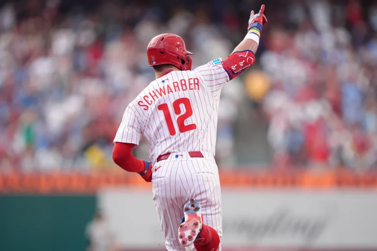 Kyle Schwarber home run streak