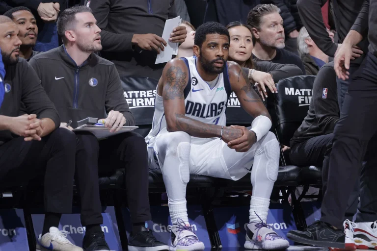 Kyrie Irving Mavericks return