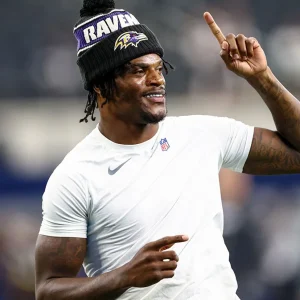 Lamar Jackson Injury Scare at Practice Sparks Concern but Ravens Confident He’ll Be Fine