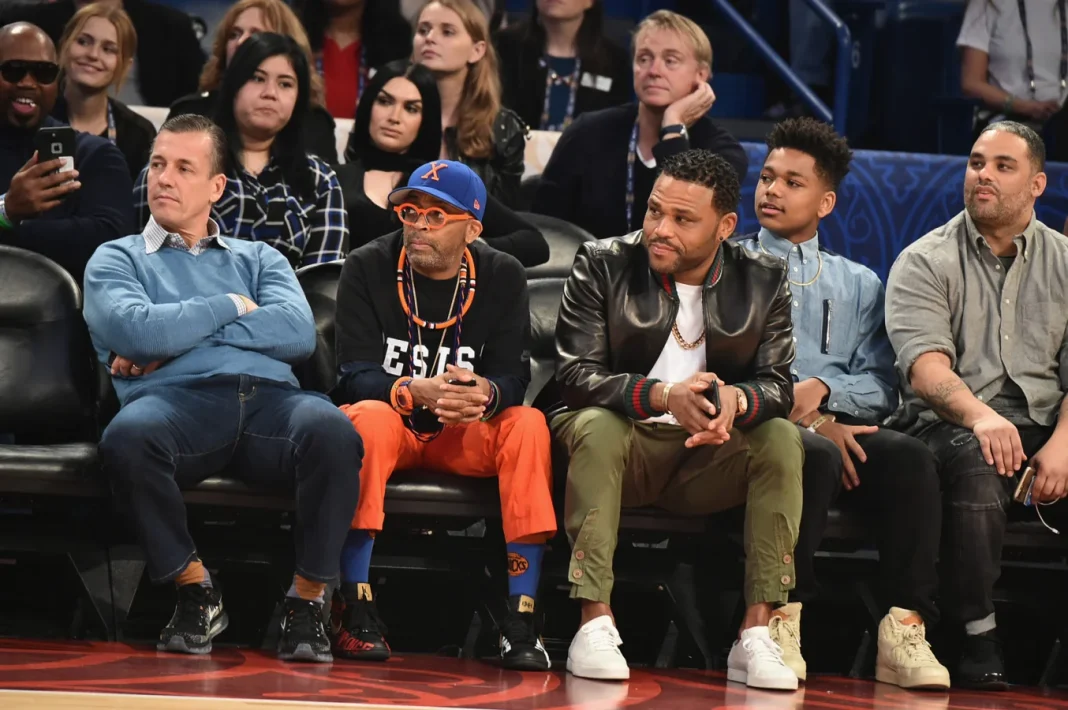 LeBron James Knicks Lakers game
