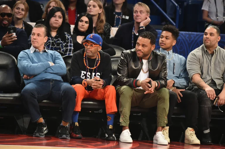LeBron James Knicks Lakers game