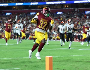 LeBron James Delivers Heartfelt Tribute to College GameDay’s Lee Corso