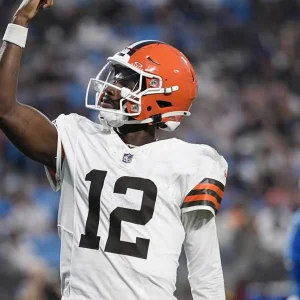 LeBron James Praises Shedeur Sanders After Impressive NFL Preseason Debut with Browns