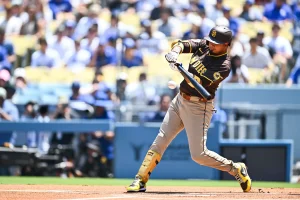 Luis Arraez’s Contact Rate Record and Stephen Curry’s Free Throw Precision Redefine Sports Excellence