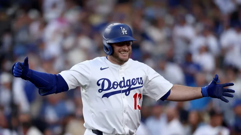 Max Muncy Dodgers Home Run Milestone
