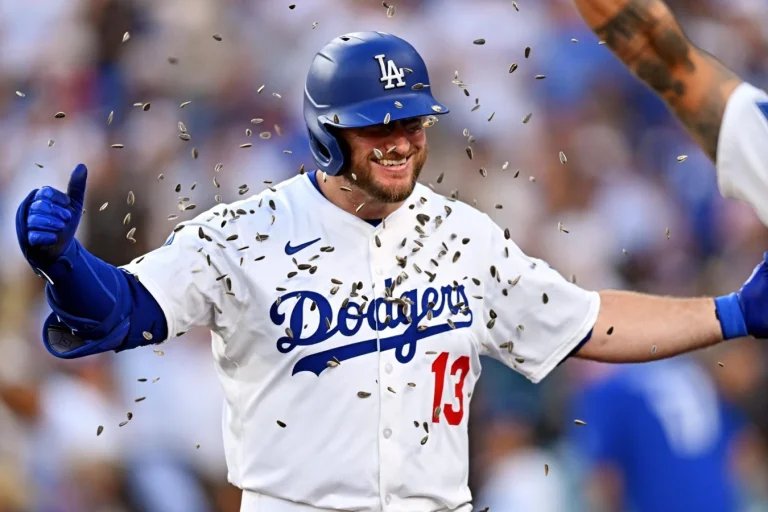 Max Muncy Dodgers return celebration