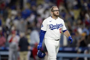 Dodgers Eye Max Muncy’s Comeback From Right Oblique Strain to Boost September Playoff Push