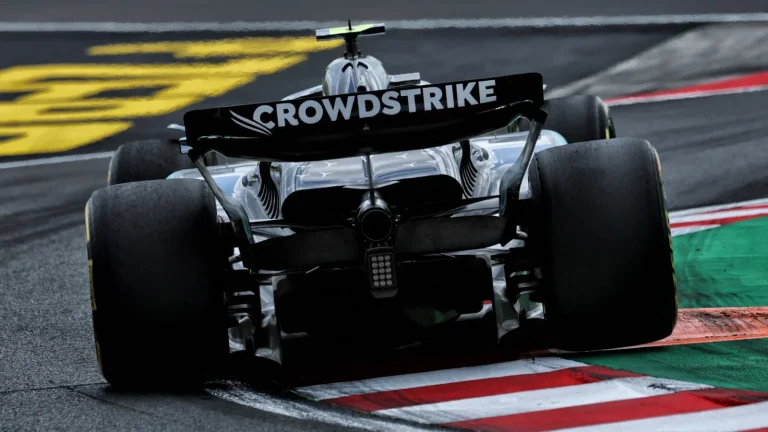 Mercedes F1 rear suspension issues