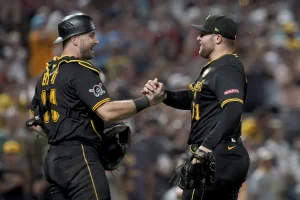 Rangers’ Bold Deadline Deal for Merrill Kelly Boosts Playoff Hopes with Game-Changing Pitching Move