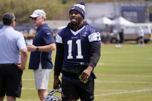 Micah Parsons Stands Firm: “No Deal Without My Agent” Amid Contract Standoff with Jerry Jones