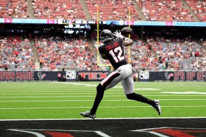 Minkah Fitzpatrick Embraces Versatile Defensive Roles in Dolphins’ New Scheme