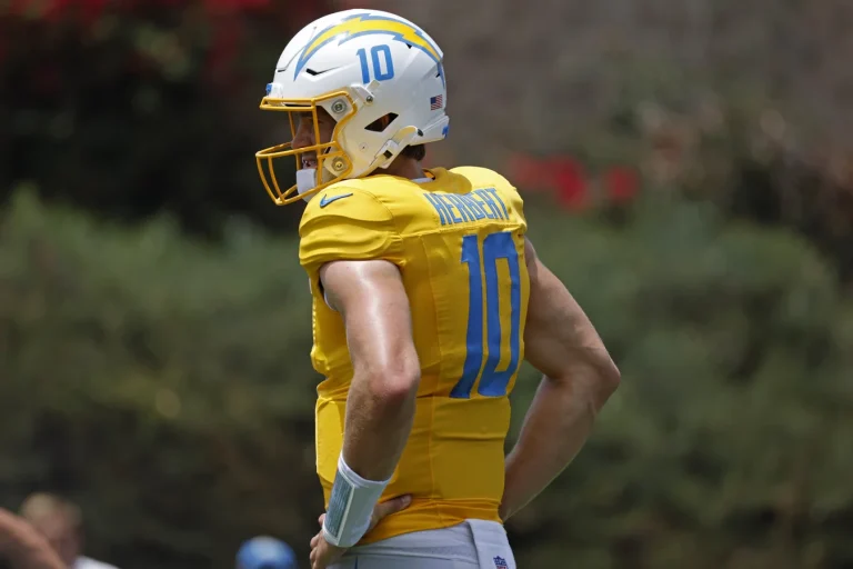 Myles Turner Milwaukee Bucks contract