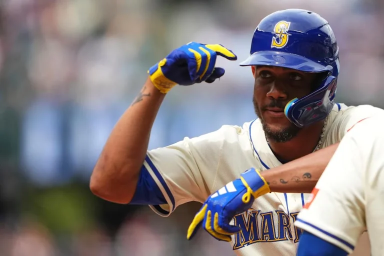 Oneil Cruz power hitting comparison