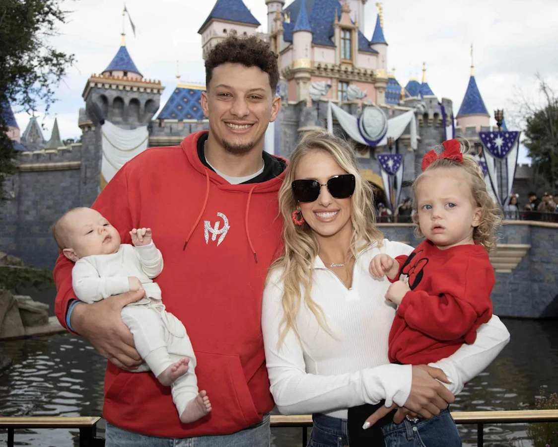 Patrick Mahomes family moments Patrick Mahomes family moments