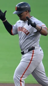 Rafael Devers Powers Giants with Historic Back-to-Back Home Runs in Thrilling Win