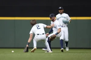 Randy Arozarena’s Extra-Inning Homer Sparks Mariners’ Hope Despite Heartbreaking Loss to Rangers