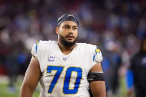 Rashawn Slater Injury Spurs Chargers to Eye Browns’ Zak Zinter, Michigan Alum, as Trade Target