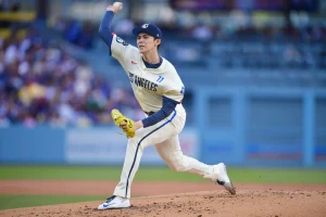 Dodgers’ Dave Roberts Cautious on Roki Sasaki Comeback Despite Promising Simulated Game