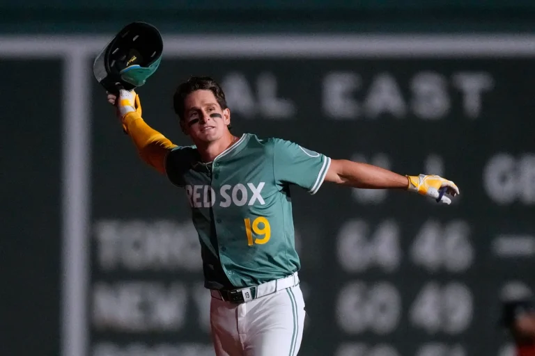 Salvador Perez Congratulates Roman Anthony