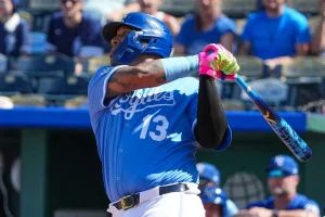 Salvador Perez Out Again for Royals; Illness Day-to-Day but Still Available Off Bench