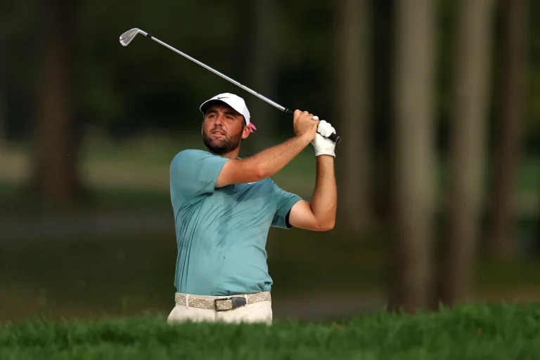 Scottie Scheffler cold chip-in birdie