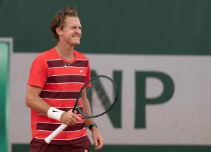 Sebastian Korda Stuns in Comeback, Advances to Winston-Salem Quarterfinals After Injury Battle