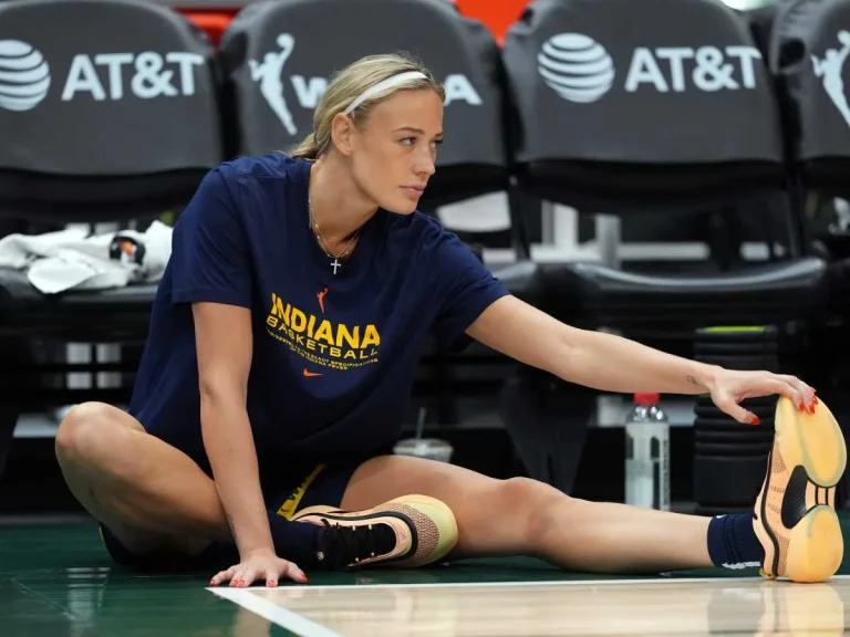 Sophie Cunningham bizarre teammate interaction