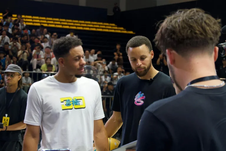 Stephen Curry MVP chants China