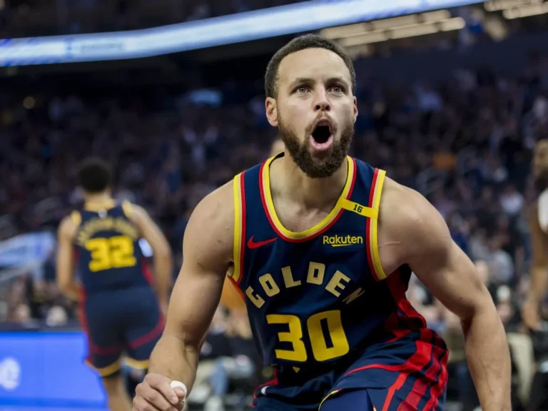 Stephen Curry advocates Warriors roster moves