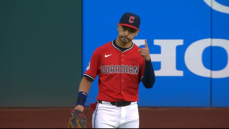 Steven Kwan Guardians trade support