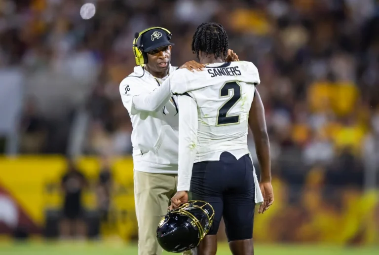 Tee Higgins mother supports Sanders