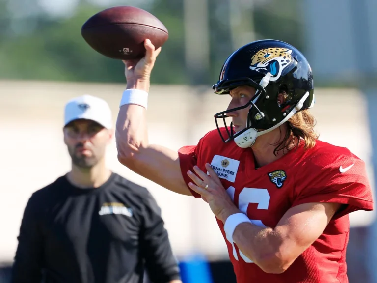 Trevor Lawrence 2025 redemption season