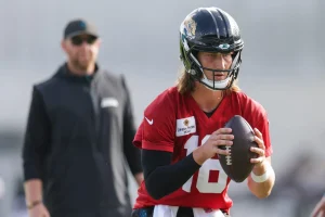 Jaguars Coach’s Quarterback Test Sparks Theory on Trevor Lawrence’s Confidence Boost—What’s Really Behind It?