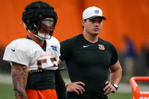 Ex-Bengals Coach Urges Zac Taylor to Pay Trey Hendrickson Big as Contract Talks Stall After Preseason Loss