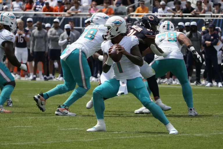 Tua Tagovailoa Struggles Again as Lions’ Defense Dominates Dolphins in Frustrating Practice Session