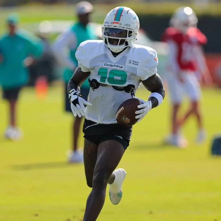 Tyreek Hill Dolphins injury update