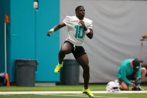 Tyreek Hill Mockingly Eyes NBA Minutes Amid Bronny James Jabs