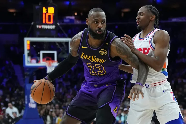 Tyrese Maxey workout and gaming