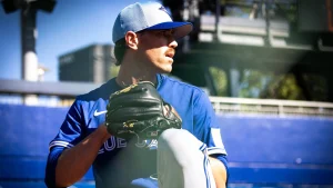 Blue Jays’ Vladimir Guerrero Jr. Exits Game With Hamstring Tightness, Injury Severity Unknown